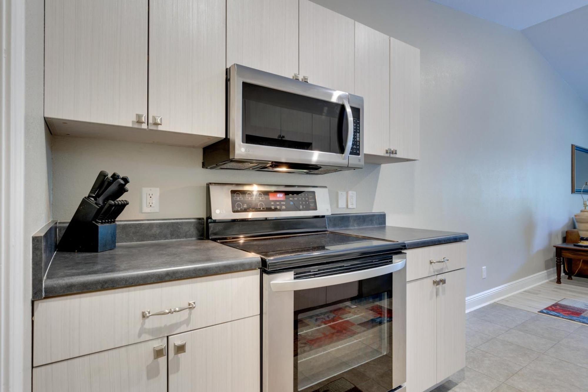 Dog-Friendly Pensacola Duplex About 7 Mi To Downtown Daire Dış mekan fotoğraf